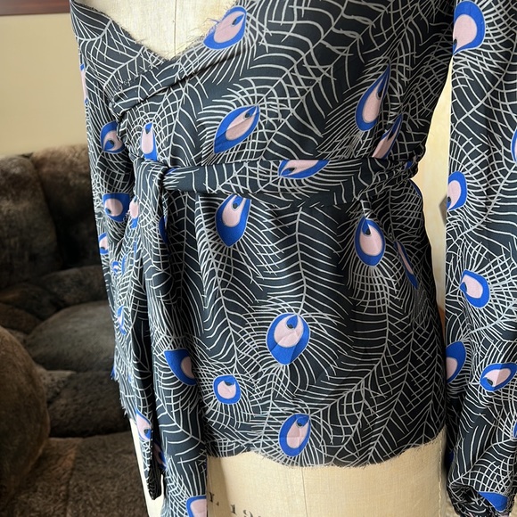 RARE Luxury Jones one of a kind wrap top (LA iconic) XS-M - Picture 12 of 15